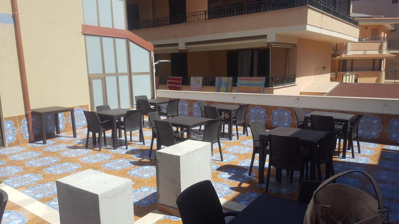 Nuova Aurora Rent Rooms Roccalumera Exterior photo