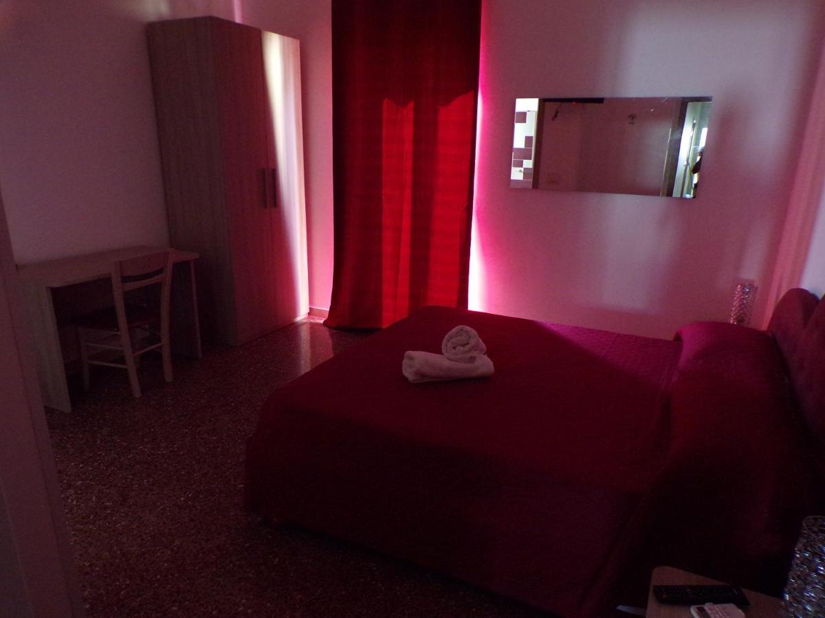 Nuova Aurora Rent Rooms Roccalumera Exterior photo
