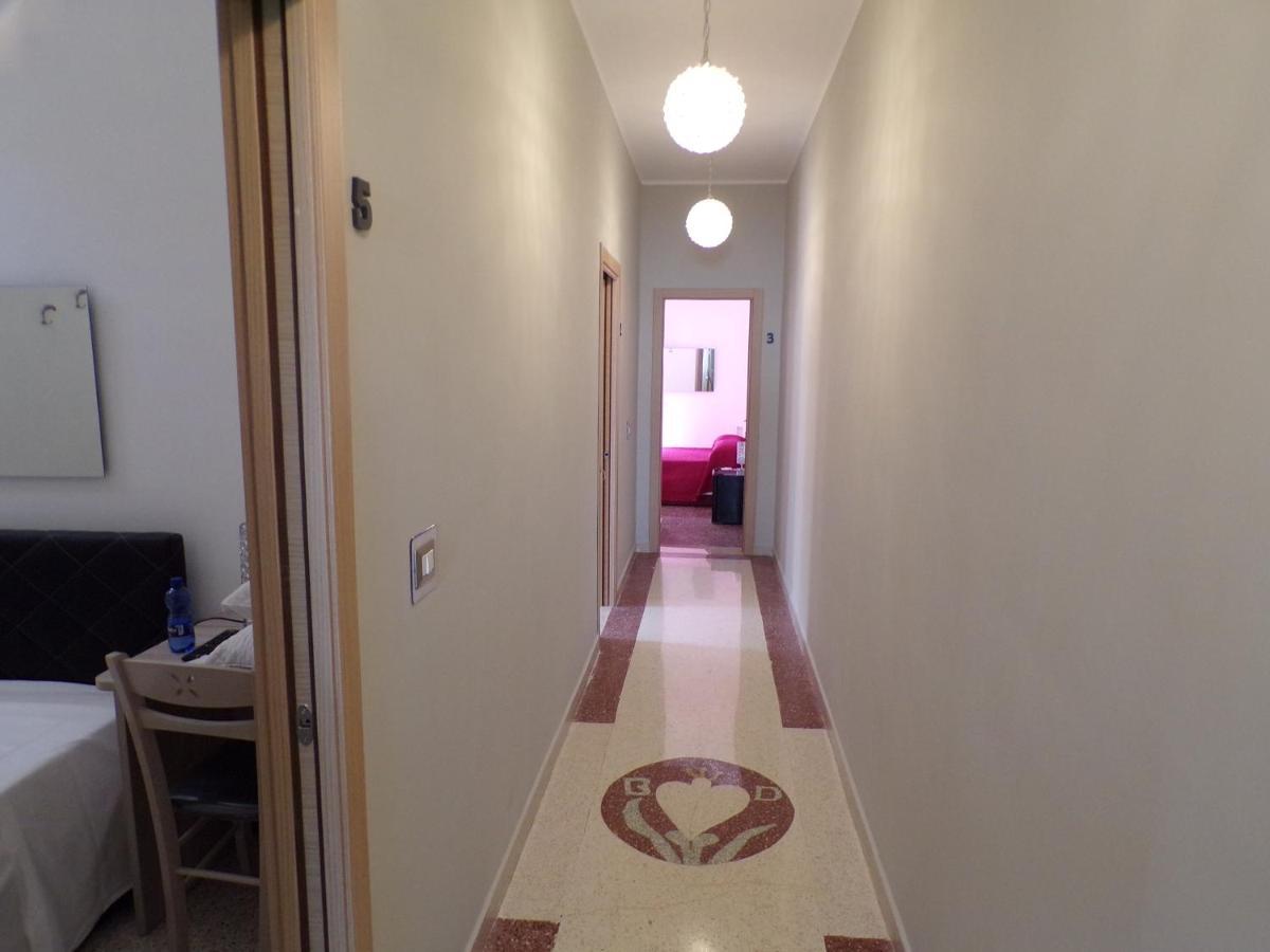 Nuova Aurora Rent Rooms Roccalumera Exterior photo