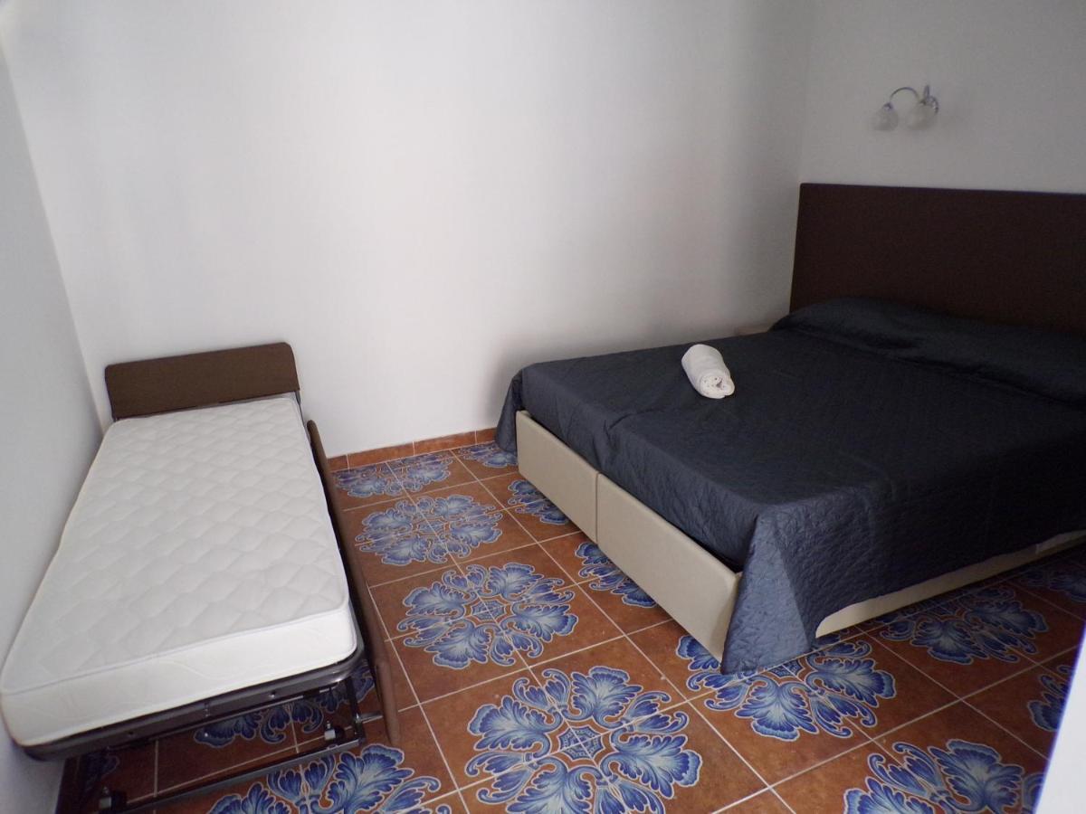 Nuova Aurora Rent Rooms Roccalumera Exterior photo